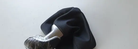 KIA Stonic Gear lever shifter trim leather/knob