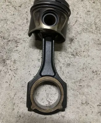 Mercedes-Benz CLA C117 X117 W117 Piston with connecting rod 651930