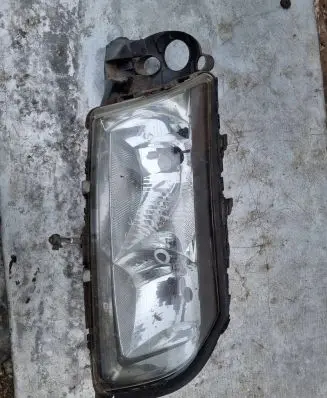 Volvo S60 Headlight/headlamp