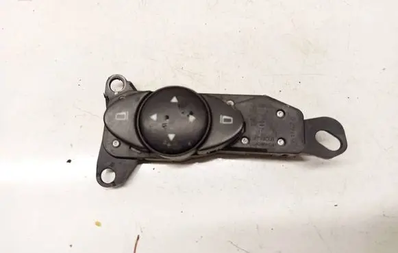 Mercedes-Benz E W211 Wing mirror switch 2118215379 03211025