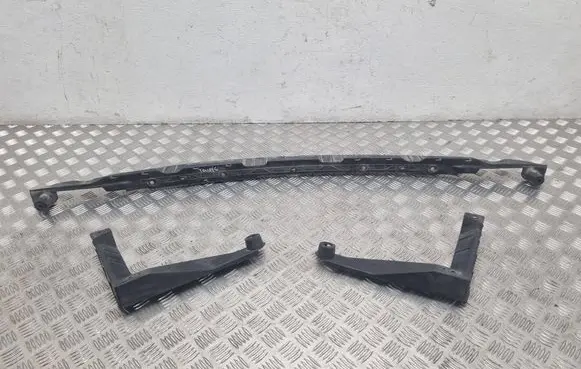 Volkswagen Touareg I Rear bumper mounting bracket 7L6807863B 7L6807862 7L6807861