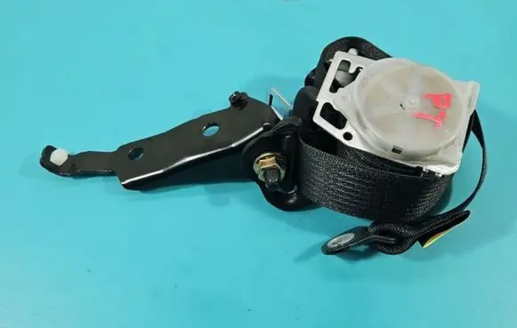 Tesla Model S Rear seatbelt 1018789-00-A IMPRK1413983