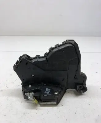 Toyota Avensis T270 Front door lock