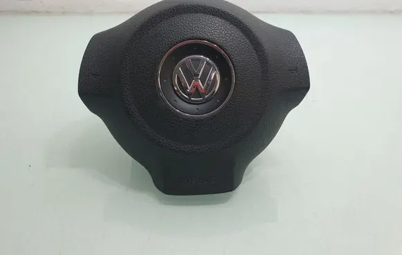 Volkswagen Scirocco Steering wheel airbag 5K0880201D