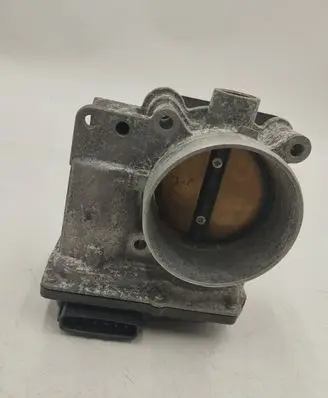 Volvo V70 Throttle body valve 30711551 B5244S