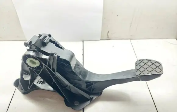 Skoda Octavia Mk4 Clutch pedal 5Q2721059HC HD081024
