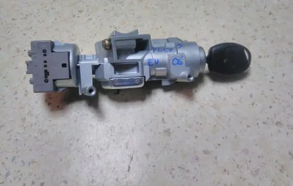Ford Focus Ignition lock 3M513F880AC