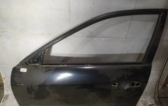 Mazda 6 Front door juodos