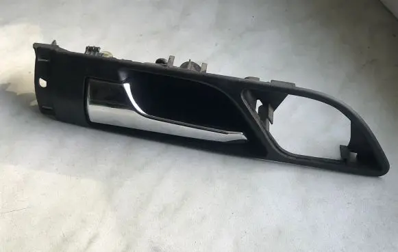 Opel Zafira B Front door interior handle