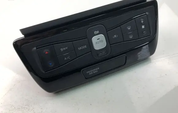Nissan Leaf I (ZE0) Climate control unit 275005SE0A