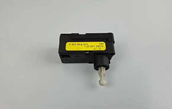 Seat Leon (1P) Headlight level adjustment motor 1J0941295A