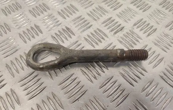 Mercedes-Benz E W211 Towing hook eye 