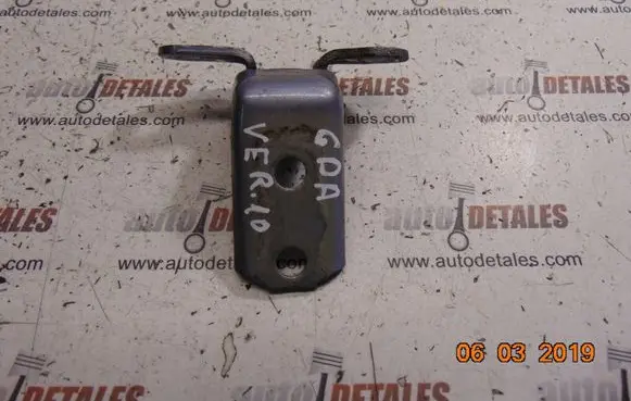 Toyota Verso Rear door lower hinge