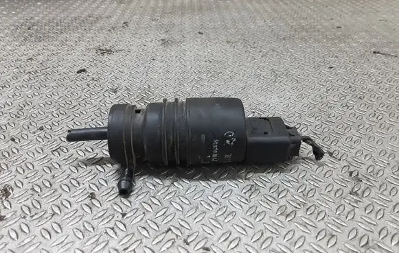 BMW 3 E46 Windscreen/windshield washer pump