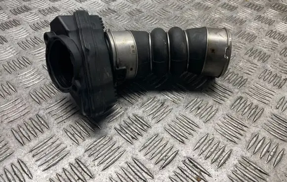 BMW 4 F36 Gran coupe Intercooler hose/pipe 8513450 8513672