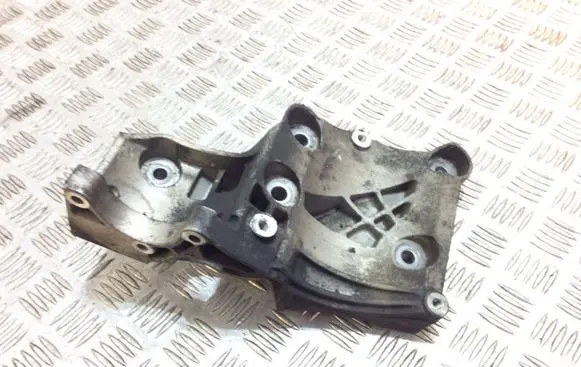 Opel Insignia A A/C compressor mount bracket 55562863