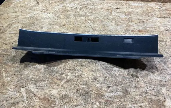Audi A8 S8 D4 4H Trunk/boot sill cover protection 4H0863471