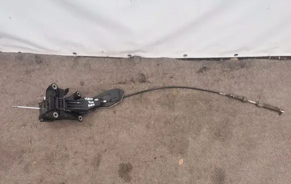 Toyota Verso Gear shift cable linkage