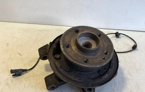 Mercedes-Benz Vito Viano W447 Rear wheel hub A4473570006