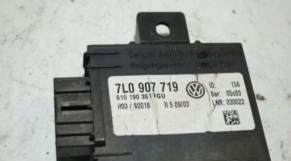 Volkswagen Touareg I Alarm control unit/module 7L0907719