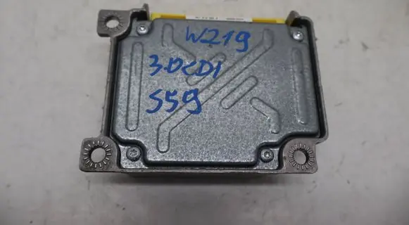 Mercedes-Benz CLS C219 Airbag control unit/module 2118701185