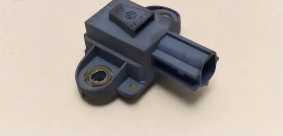 Volkswagen PASSAT B6 Airbag deployment crash/impact sensor 1K0955557A