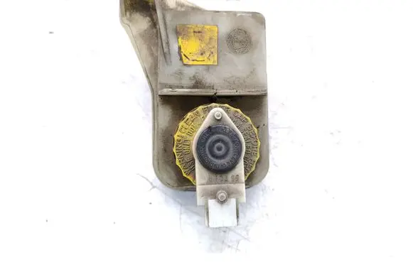 Alfa Romeo 156 Brake fluid reservoir B10399