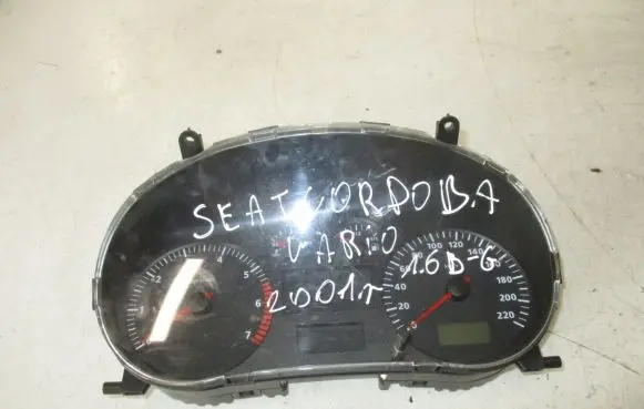Seat Cordoba (6K) Speedometer (instrument cluster)