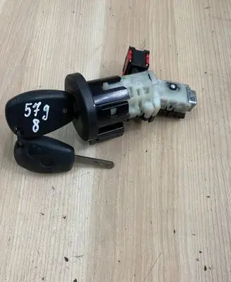 Opel Vivaro Ignition lock 285910001R