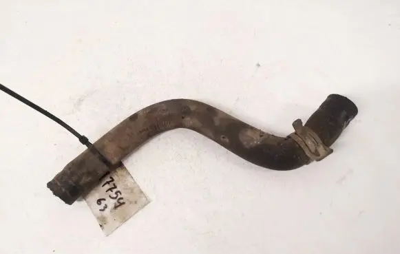 Volkswagen PASSAT B4 Engine coolant pipe/hose