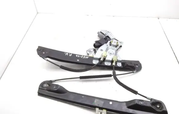 Opel Meriva B Front door window regulator with motor