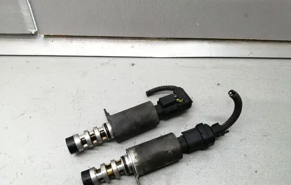 Opel Astra H Camshaft vanos timing valve 