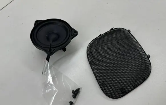 Tesla Model Y Parcel shelf speaker 107974200C 12815302