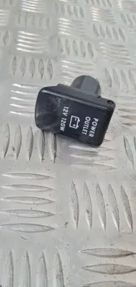 Mitsubishi L200 Cigarette lighter rear 