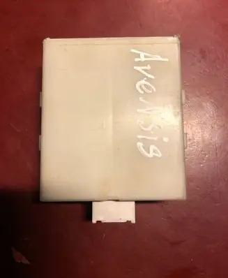 Toyota Avensis T250 Door control unit/module 8974105070 73668012 736680A