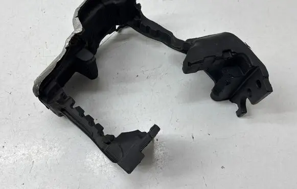 Volvo S90, V90 Heat shield in engine bay 31437527