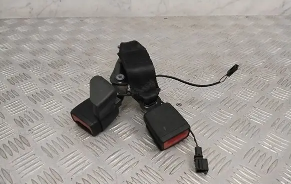 Audi A8 S8 D5 Rear seatbelt buckle 4N0857740Q