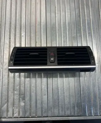 BMW X5 E70 Dash center air vent grill 9210705 14482110 9220101
