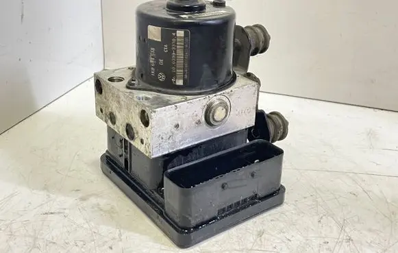 Volkswagen Touran I ABS Pump 1K0907379AC 1K0614518 10039933384
