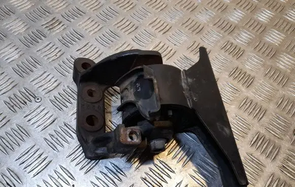 Mitsubishi Lancer Evolution Engine mount bracket MN184364
