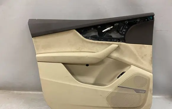 Audi Q7 4M Front door card panel trim 4M1868017
