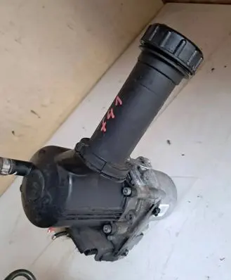 Citroen C4 II Power steering pump 9675674180