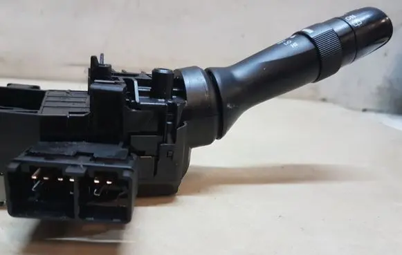 Toyota Prius (XW20) Wiper control stalk