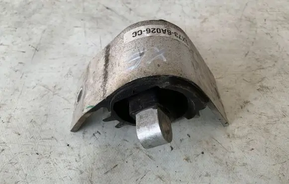 Jaguar XE Engine mount bracket GX736A026CC