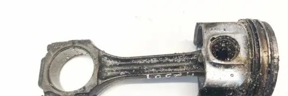 Volkswagen Polo Piston with connecting rod