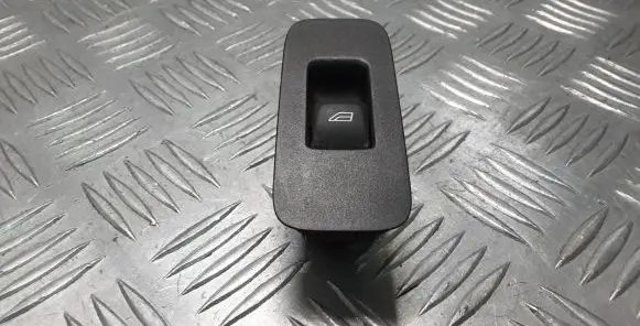 Volvo V40 Electric window control switch 31394840