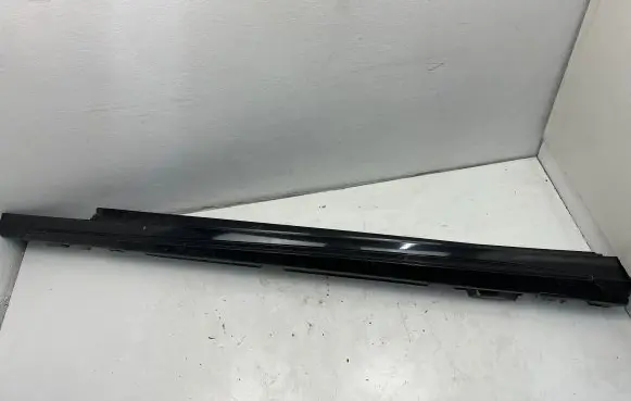 Mercedes-Benz C W205 Sill A2056902540