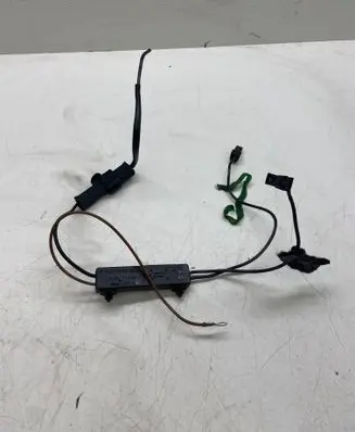 Mercedes-Benz C AMG W204 Antenna control unit A2048709289 28092745 16854501