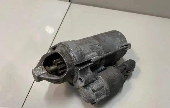 Audi A6 S6 C5 4B Starter motor