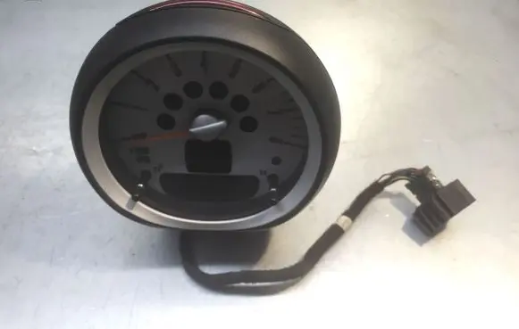 Mini One - Cooper Coupe R56 Speedometer (instrument cluster) 9153402 BM0505013 SS00097405